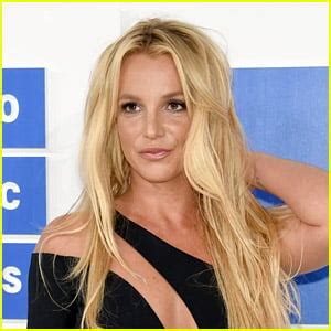 britney spears nude beach pics|Britney Spears goes completely naked on the beach in beautiful。